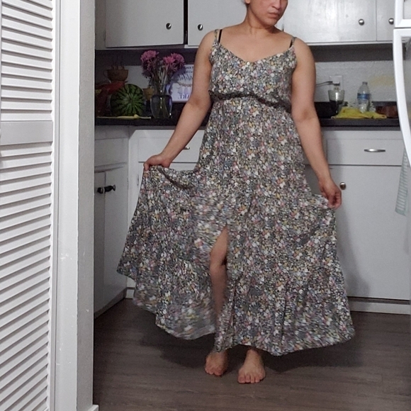 Calista Floral Maxi Dress,Size L - Picture 6 of 15